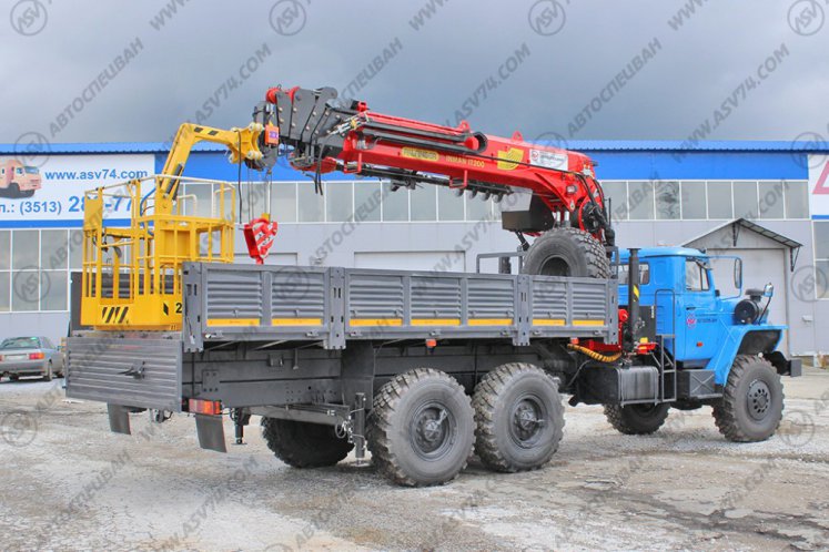 Бортовой автомобиль Урал 4320 (капотный) с КМУ IT-200 (тросовый) 1