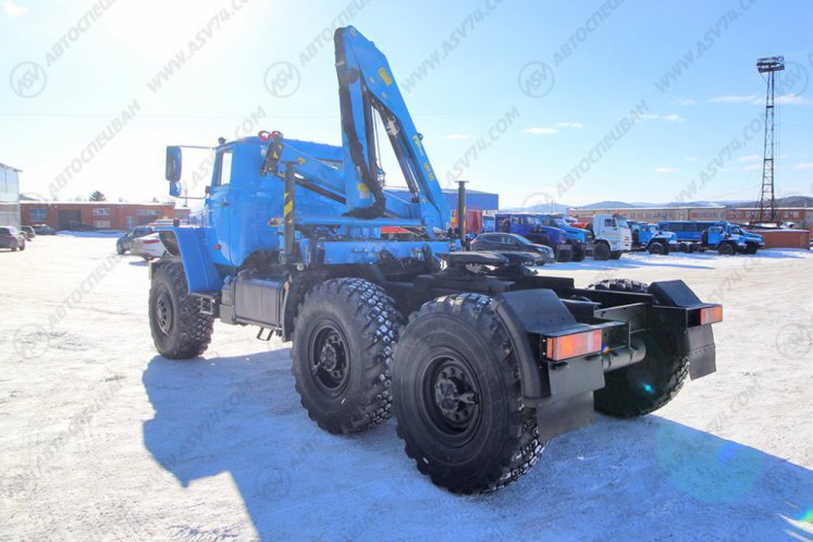 Седельный тягач Урал 44202-60М с КМУ ИМ-50 1