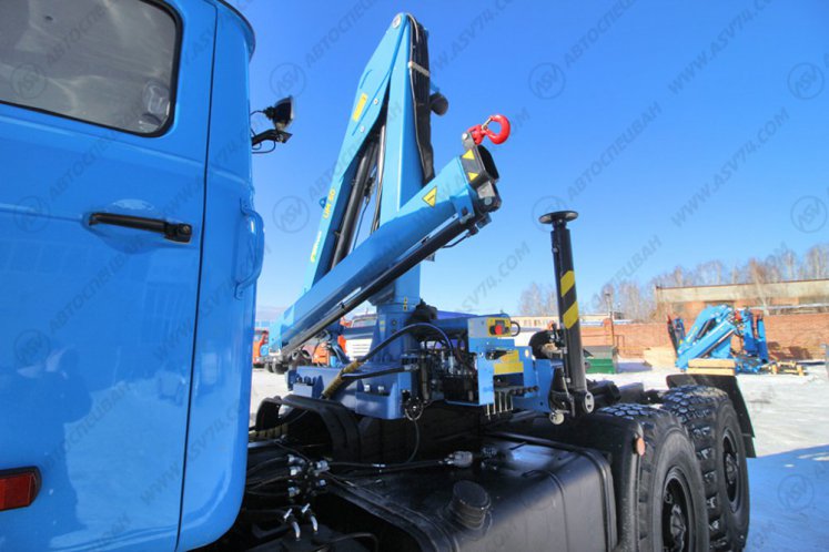 Седельный тягач Урал 44202-60М с КМУ ИМ-50 6