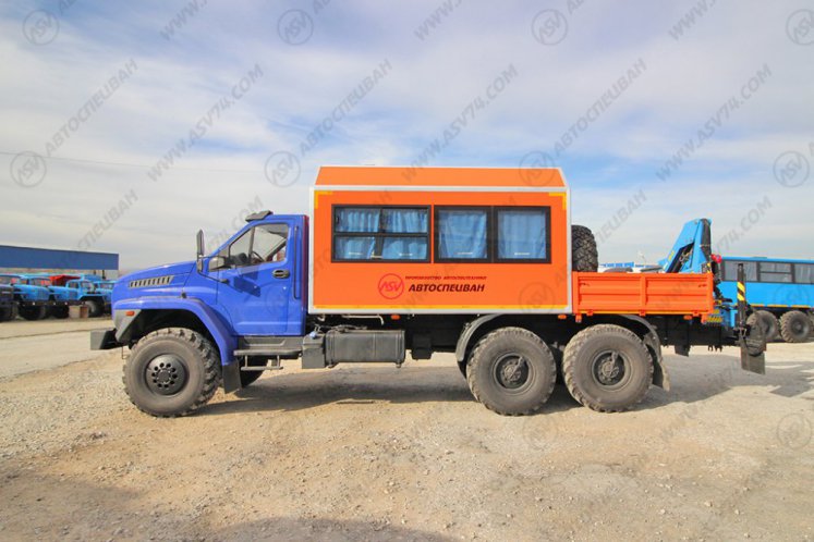 Вахтовый автобус с грузовой платформой и КМУ, Урал 4320-6952-72 NEXT, 12 мест 2