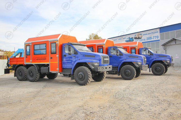 Вахтовый автобус с грузовой платформой и КМУ, Урал 4320-6952-72 NEXT, 12 мест 4