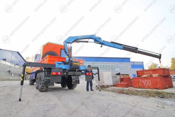 Вахтовый автобус с грузовой платформой и КМУ, Урал 4320-6952-72 NEXT, 12 мест 6