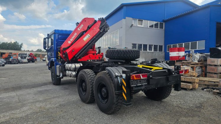 Седельный тягач Shacman X3000 с КМУ Sunhunk 328-6 1