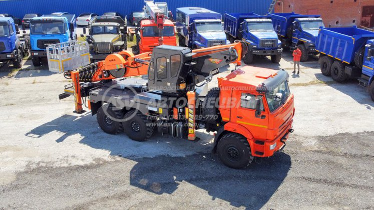 Автогидроподъемник Novas-460 1