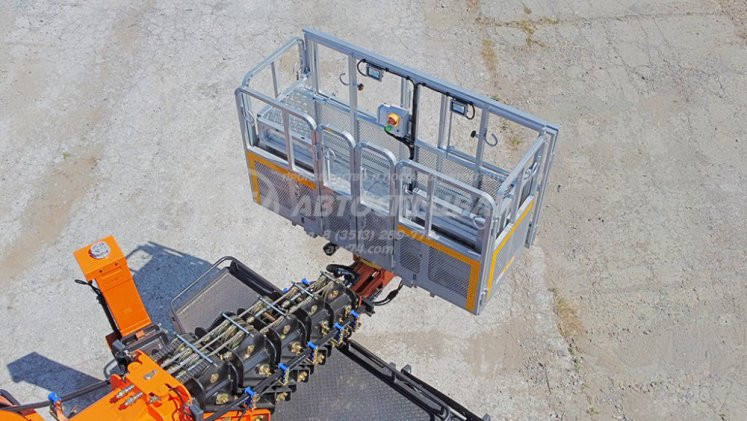 Автогидроподъемник Novas-460 3