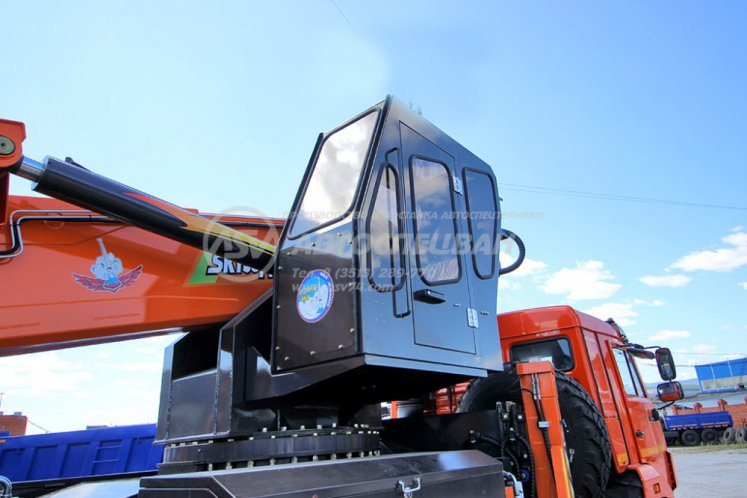 Автогидроподъемник Novas-460 4