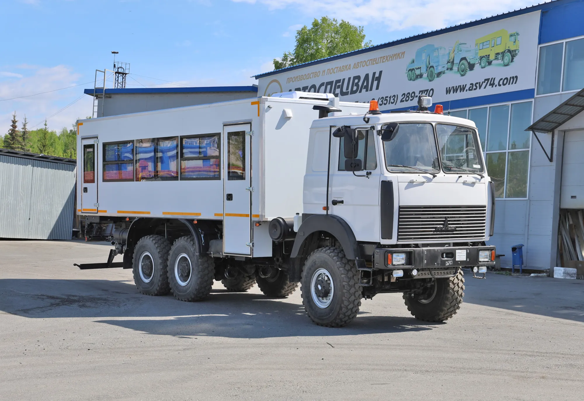 Вахтовый автобус 28 мест (каркас безопасности) на шасси МАЗ 6317F9 0