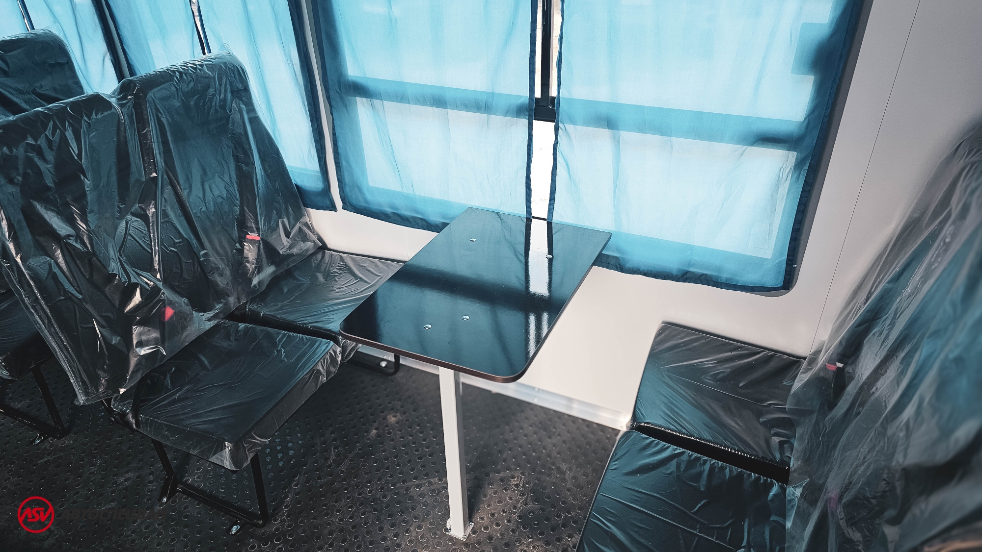 Вахтовый автобус Shacman X3000, 28 мест 3