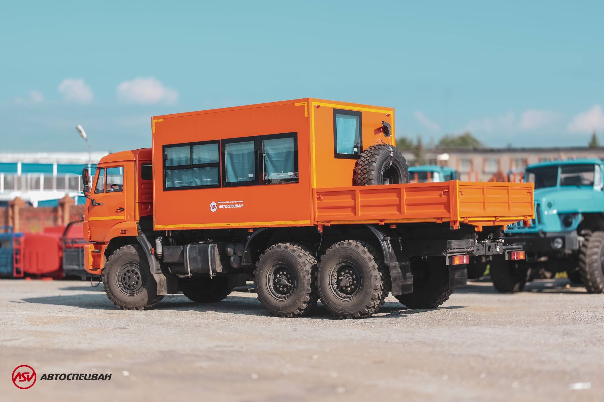 Вахтовый автобус АСВ 7721 КАМАЗ 43118-3027-50, 12 мест (кат. D) 1