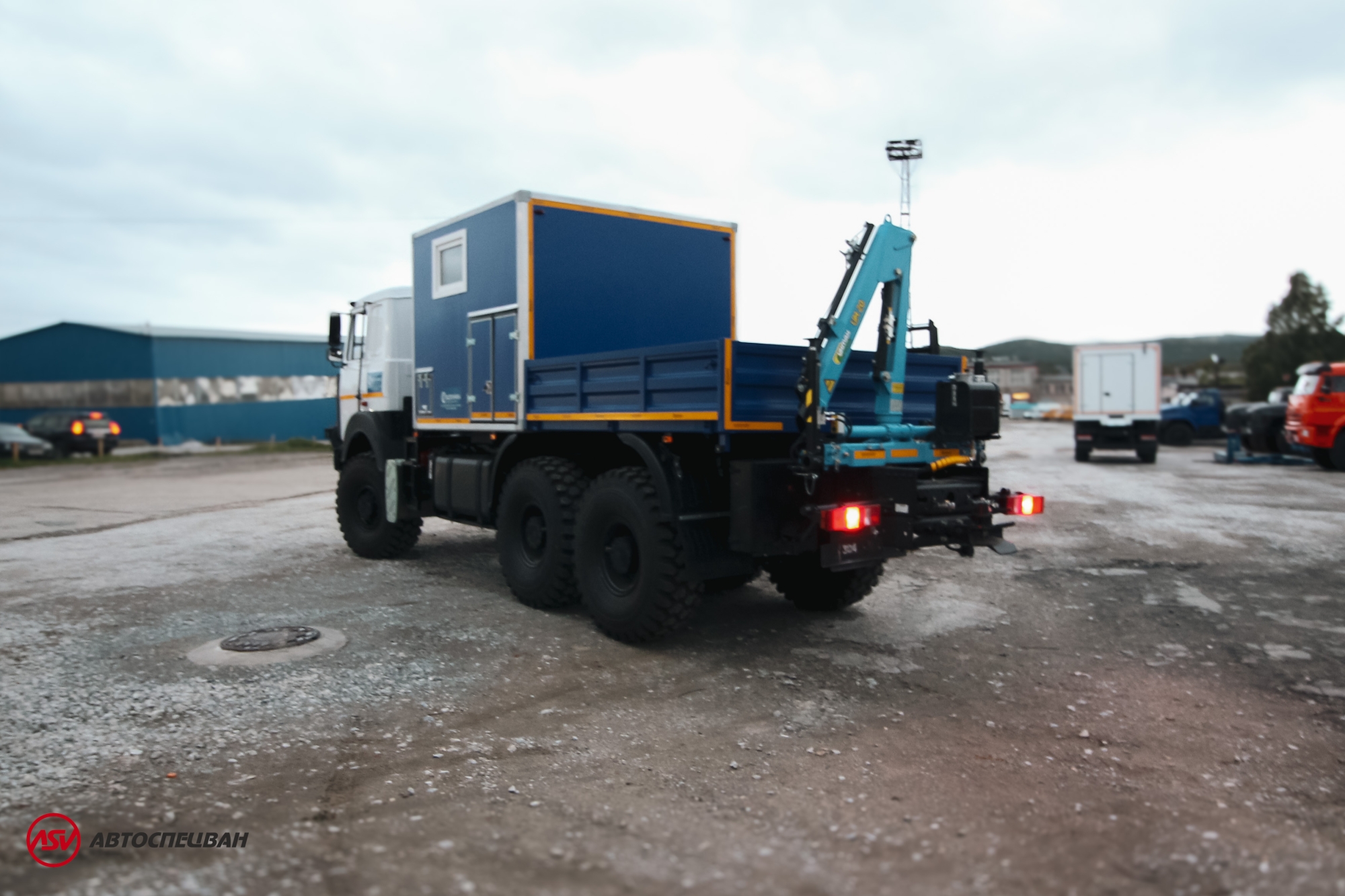 Агрегат для ремонта и обслуживания качалок АРОК МАЗ 6317F9 с КМУ ИМ-20 1