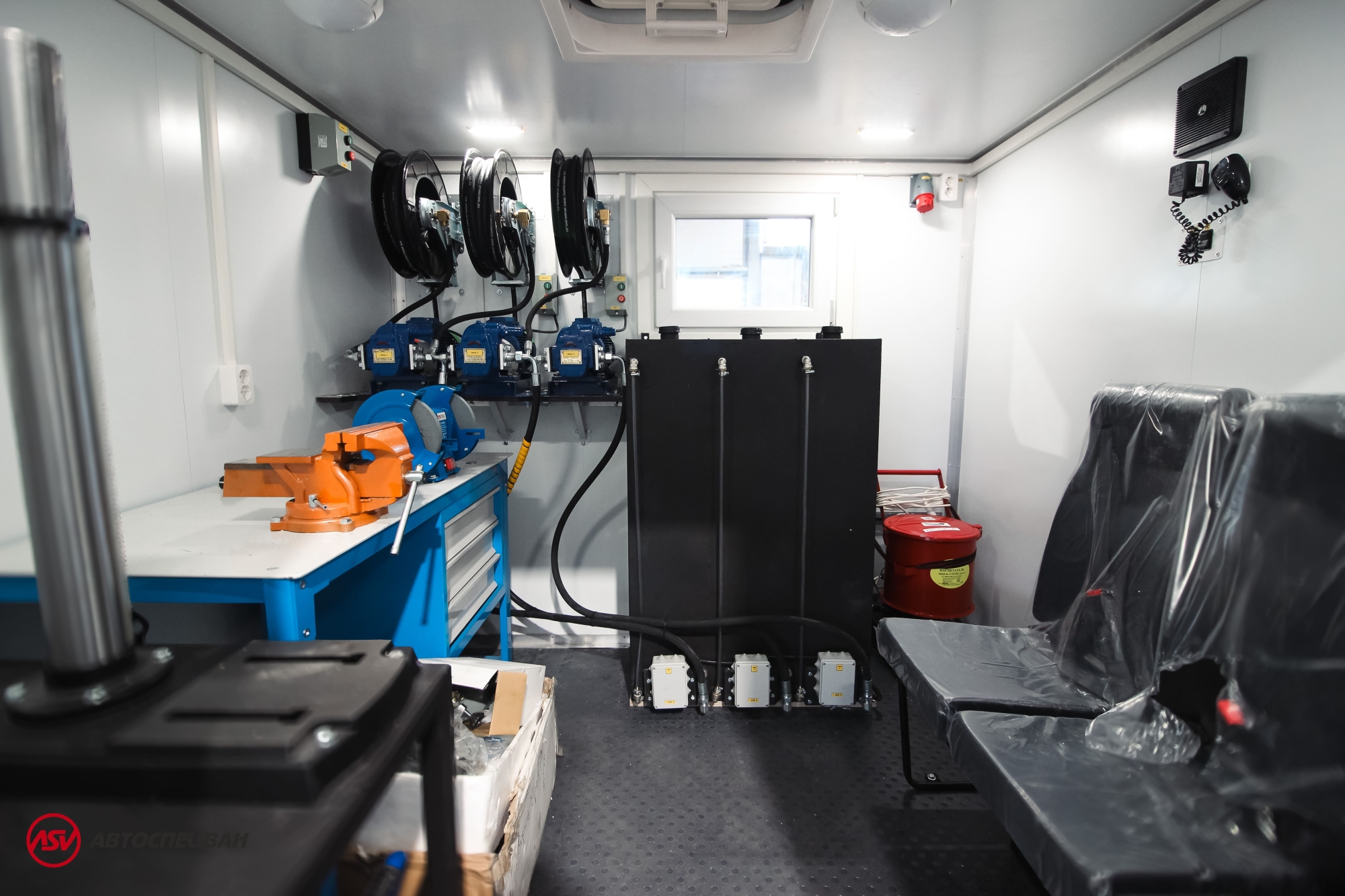 Агрегат для ремонта и обслуживания качалок АРОК МАЗ 6317F9 с КМУ ИМ-20 3