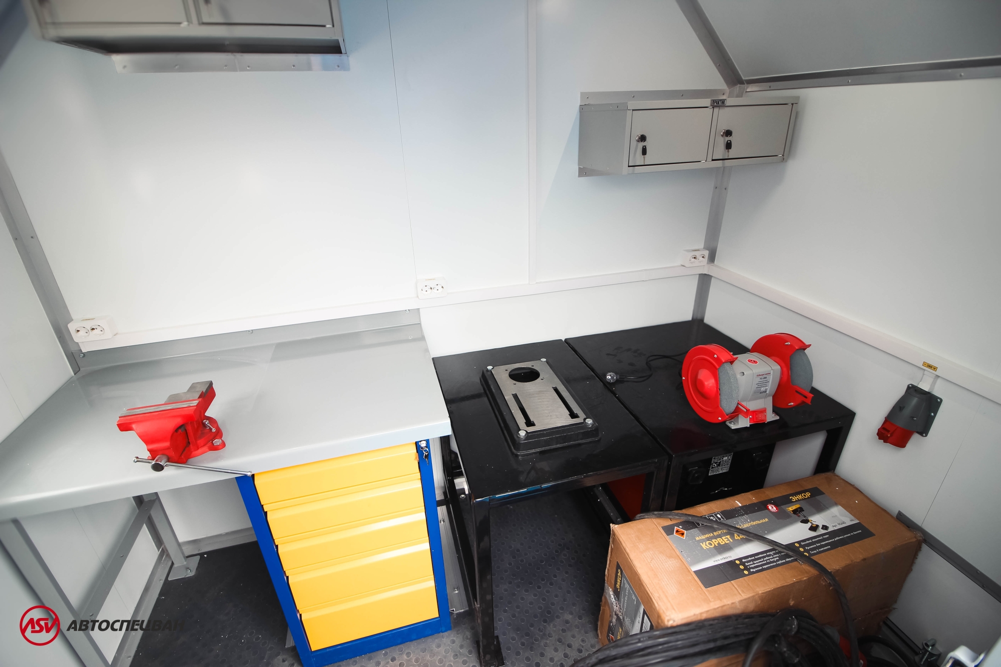 Агрегат для ремонта и обслуживания качалок АРОК УРАЛ NEXT 4320-6952-72(Е5) с КМУ ИМ-50 5