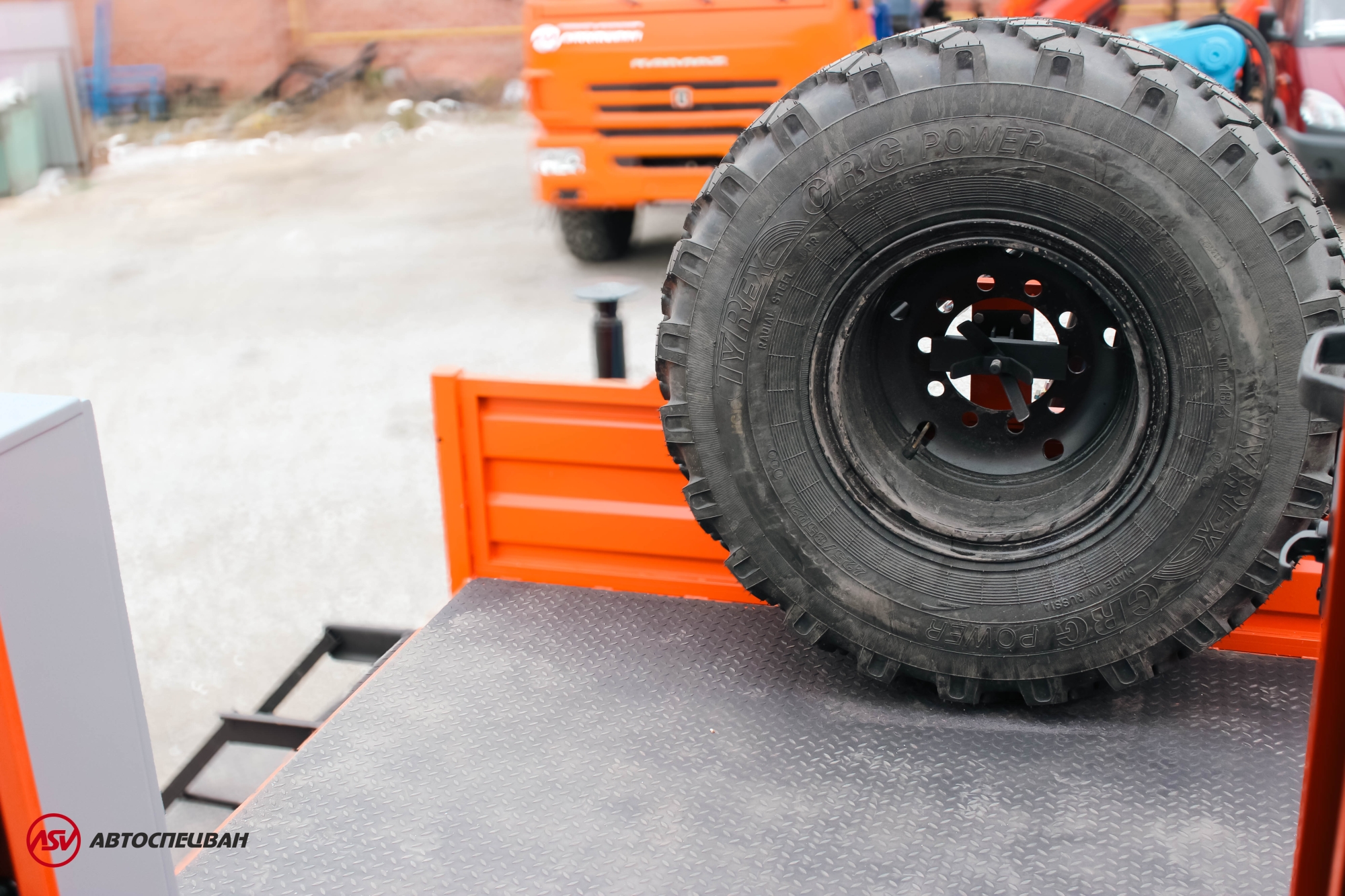 Агрегат наземного ремонта водоводов АНРВ КамАЗ 43118-3027-50 с КМУ ИМ-25 5