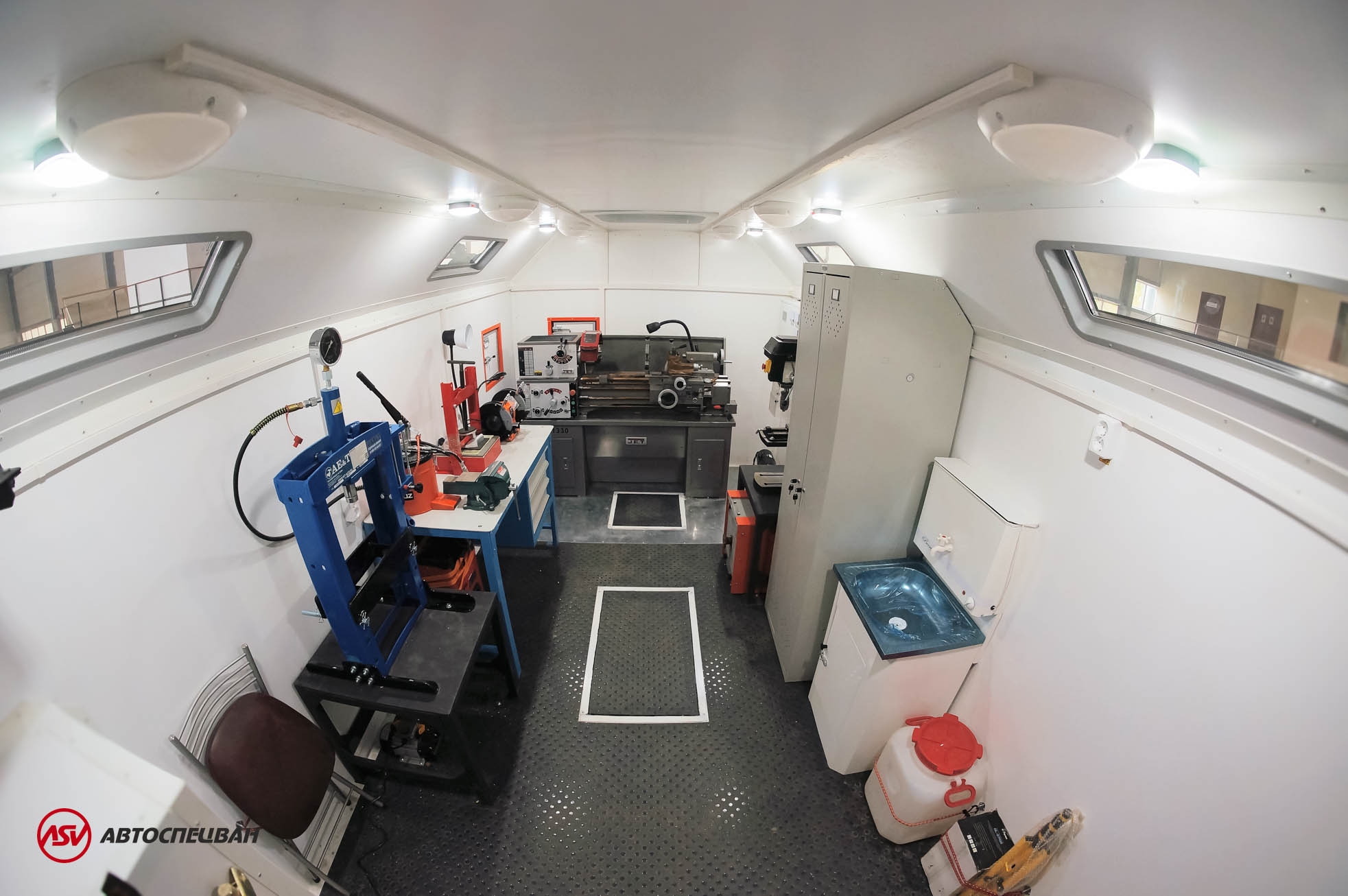 Передвижная мастерская ПАРМ КамАЗ 43118-3027-50 с токарным станком 5