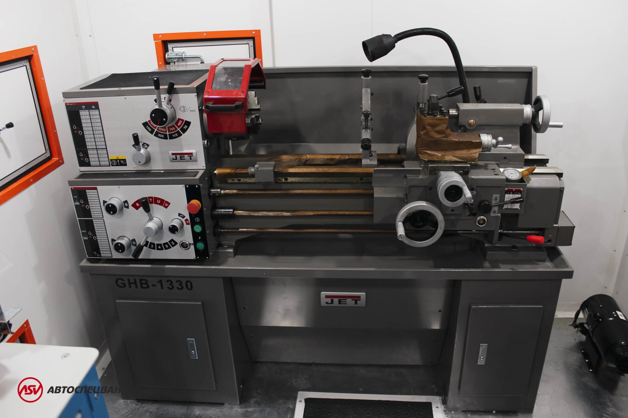 Передвижная мастерская ПАРМ КамАЗ 43118-3027-50 с токарным станком 9