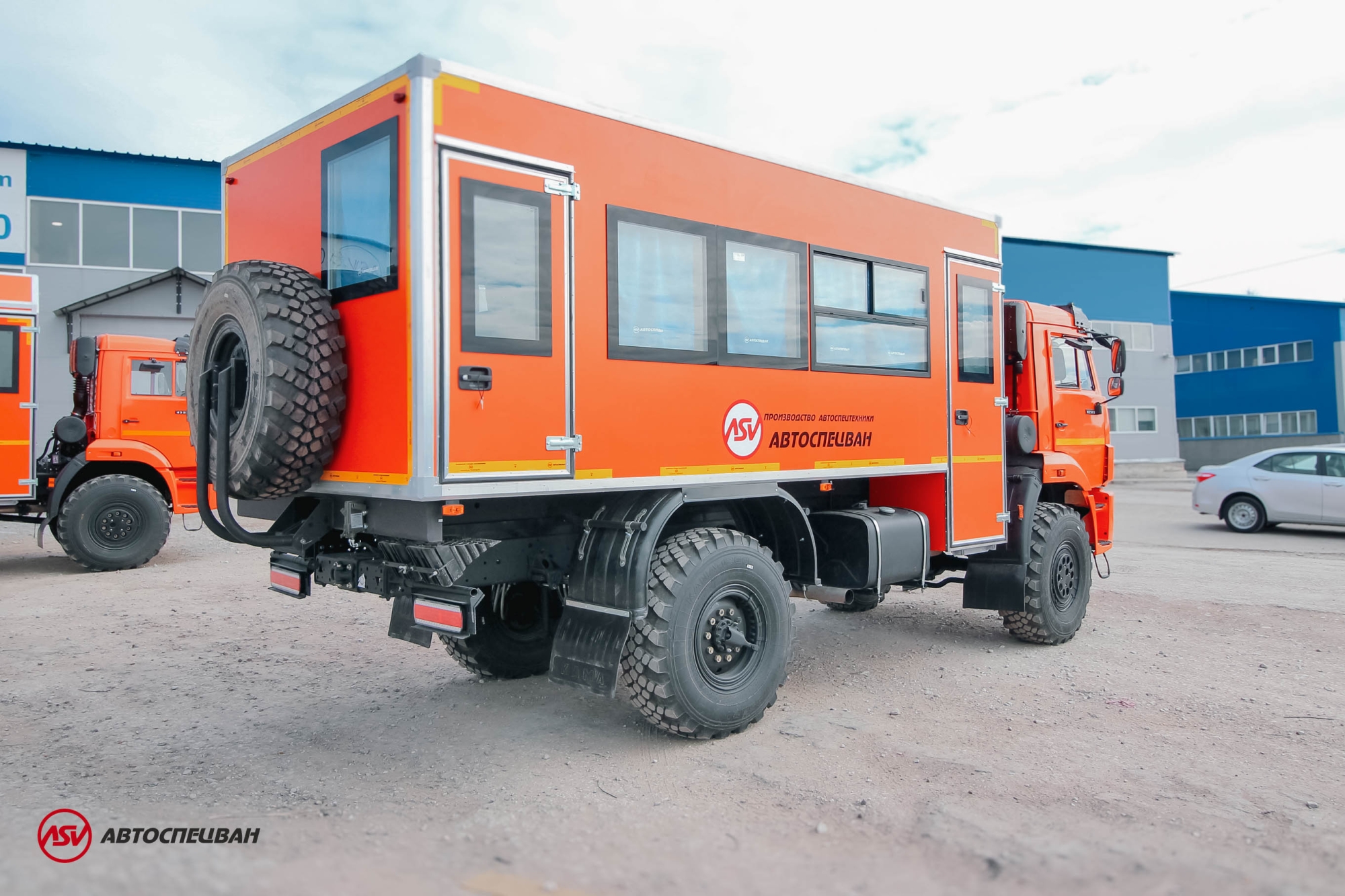 Вахтовый автобус КАМАЗ 43502-3036-66, 20 мест 2