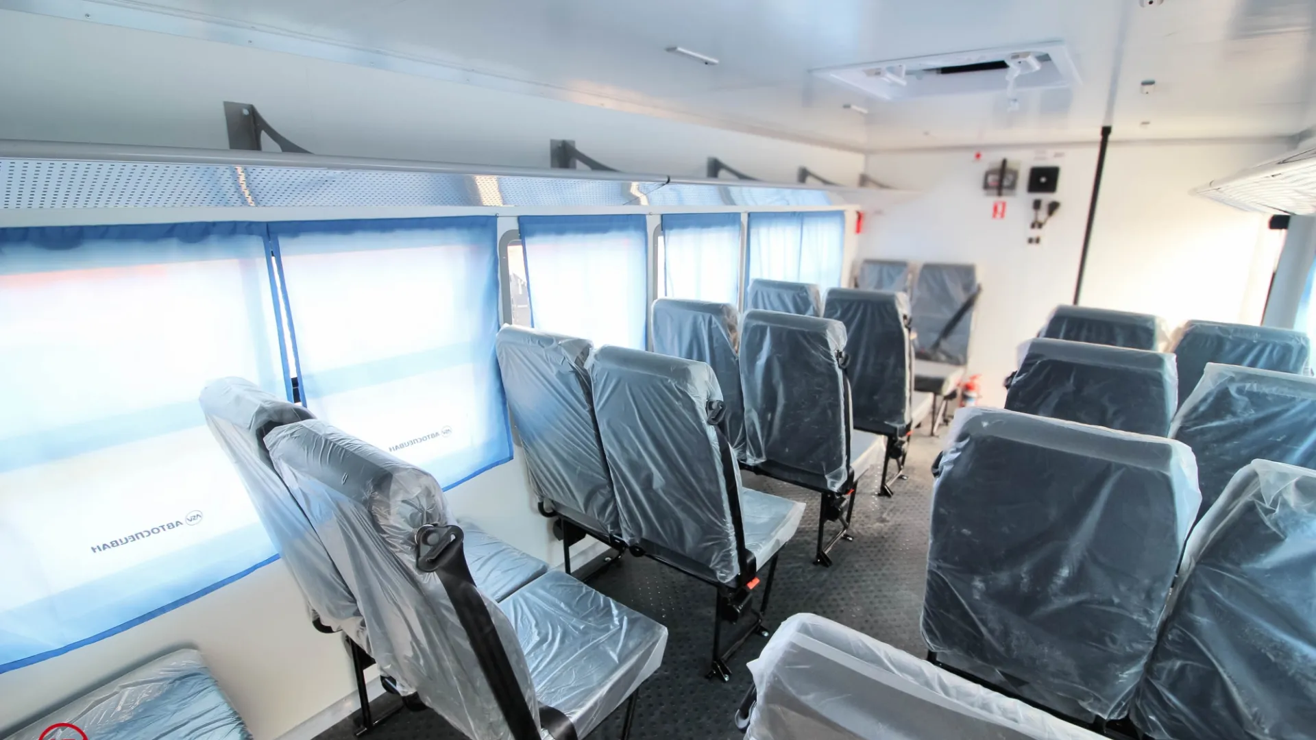Вахтовый автобус КАМАЗ 43502-3036-66, 20 мест 9