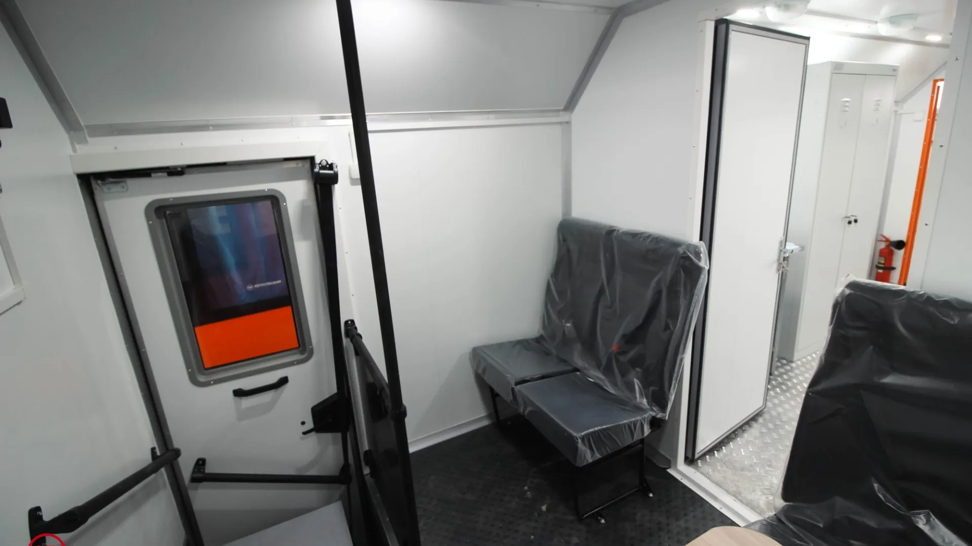 Передвижная мастерская ПАРМ АСВ 7722G4 Урал-NEXT4320-6952-72(Е5)Г38 с отсеком для перевозки людей 9