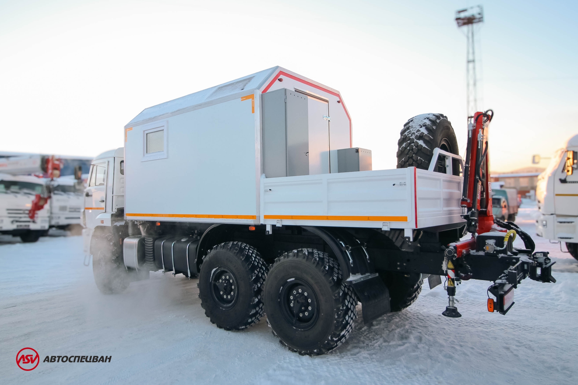 Агрегат ремонта и обслуживания качалок Камаз 43118-3027-50 с КМУ Fassi M20A.12 5