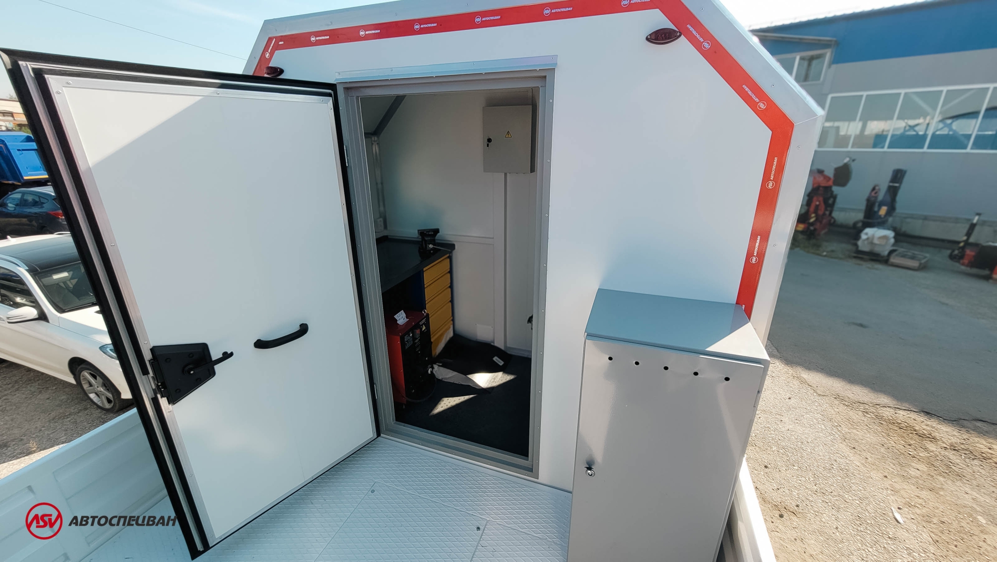 Агрегат ремонта и обслуживания качалок АРОК Камаз 43118-3027-50 с КМУ AmcoVeba 815/2S 4