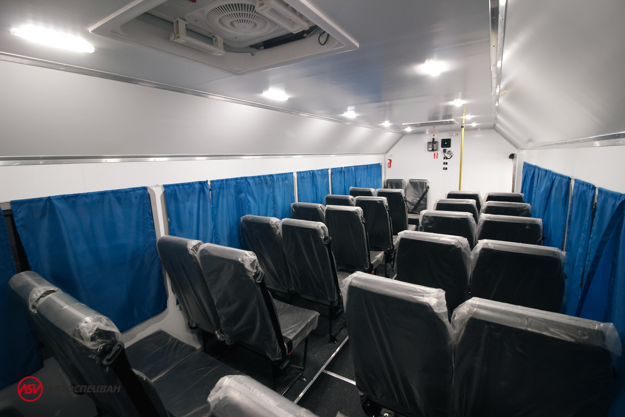 Вахтовый автобус Shacman X3000, 28 мест (кондиционер) 3