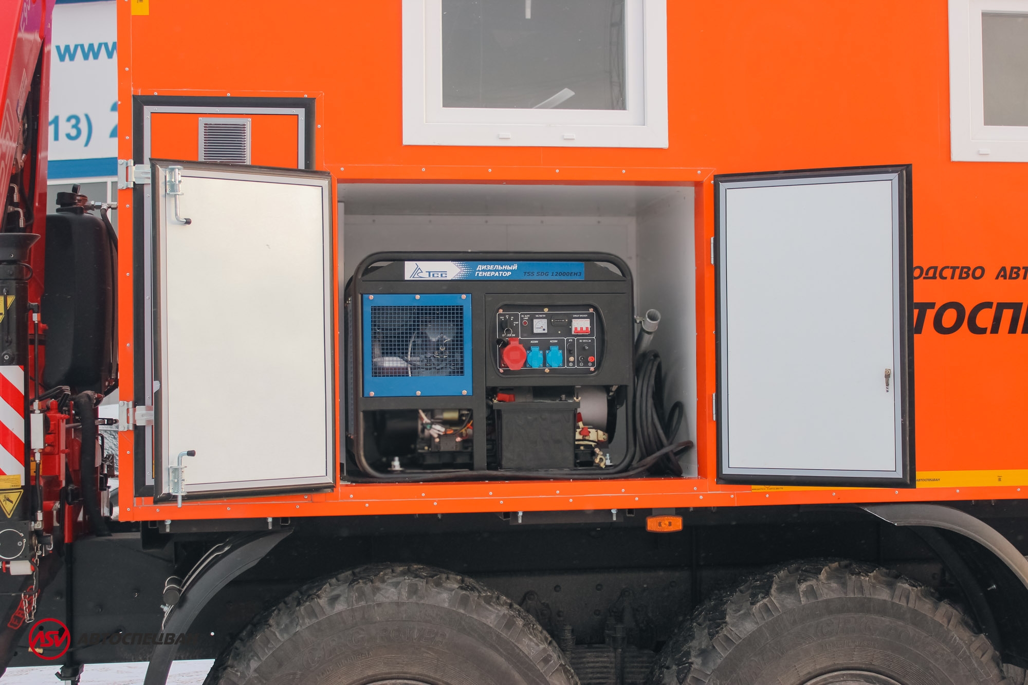 Передвижная мастерская ПАРМ Урал NEXT с КМУ 8