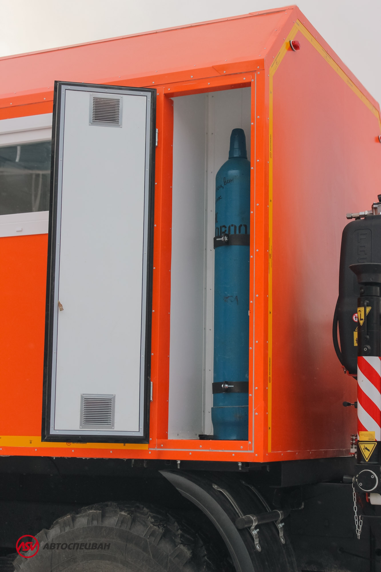 Передвижная мастерская ПАРМ Урал NEXT с КМУ 10