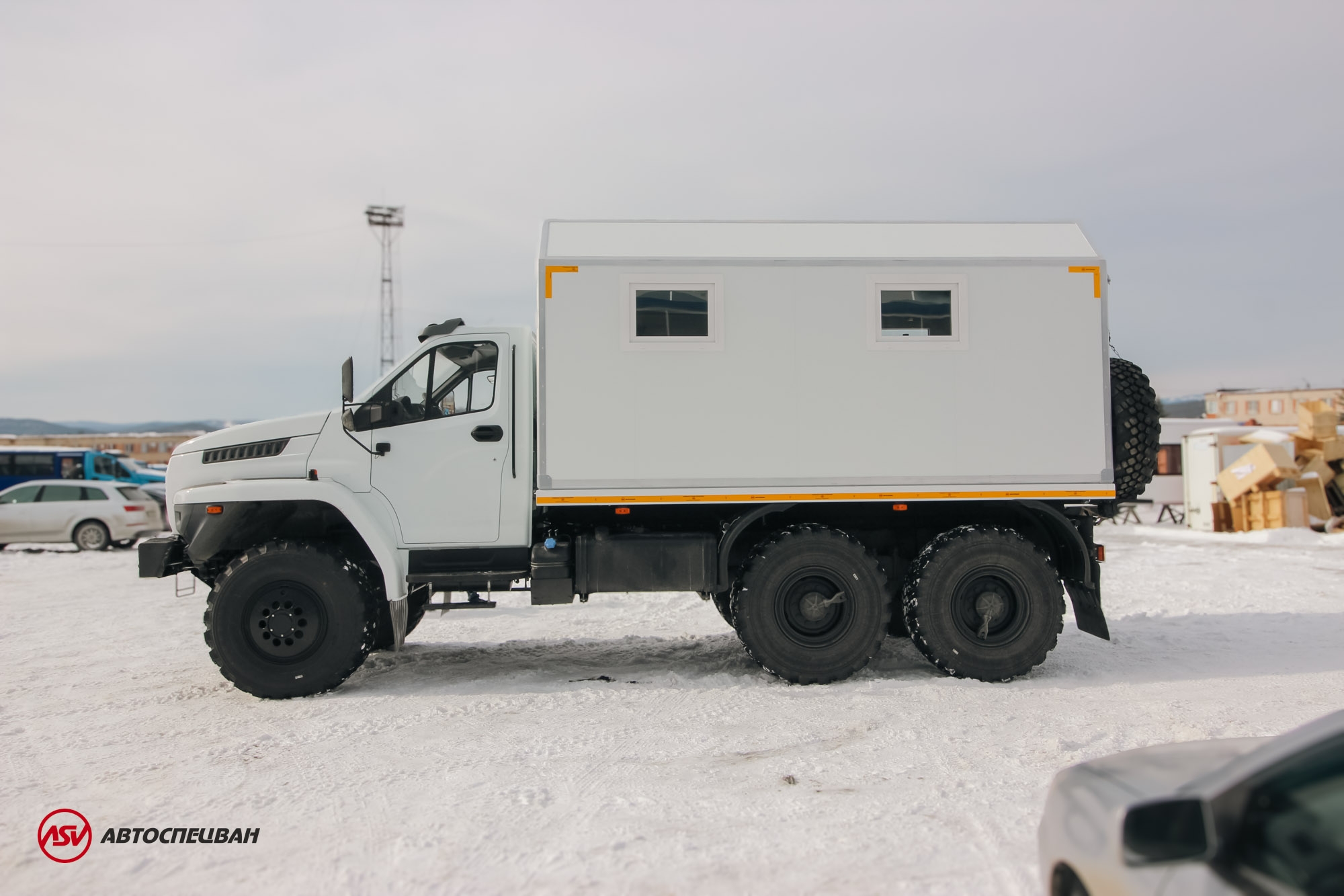 Передвижная мастерская ПАРМ УРАЛ NEXT 4320-6952-73(Е5) с отсеком для перевозки людей 4