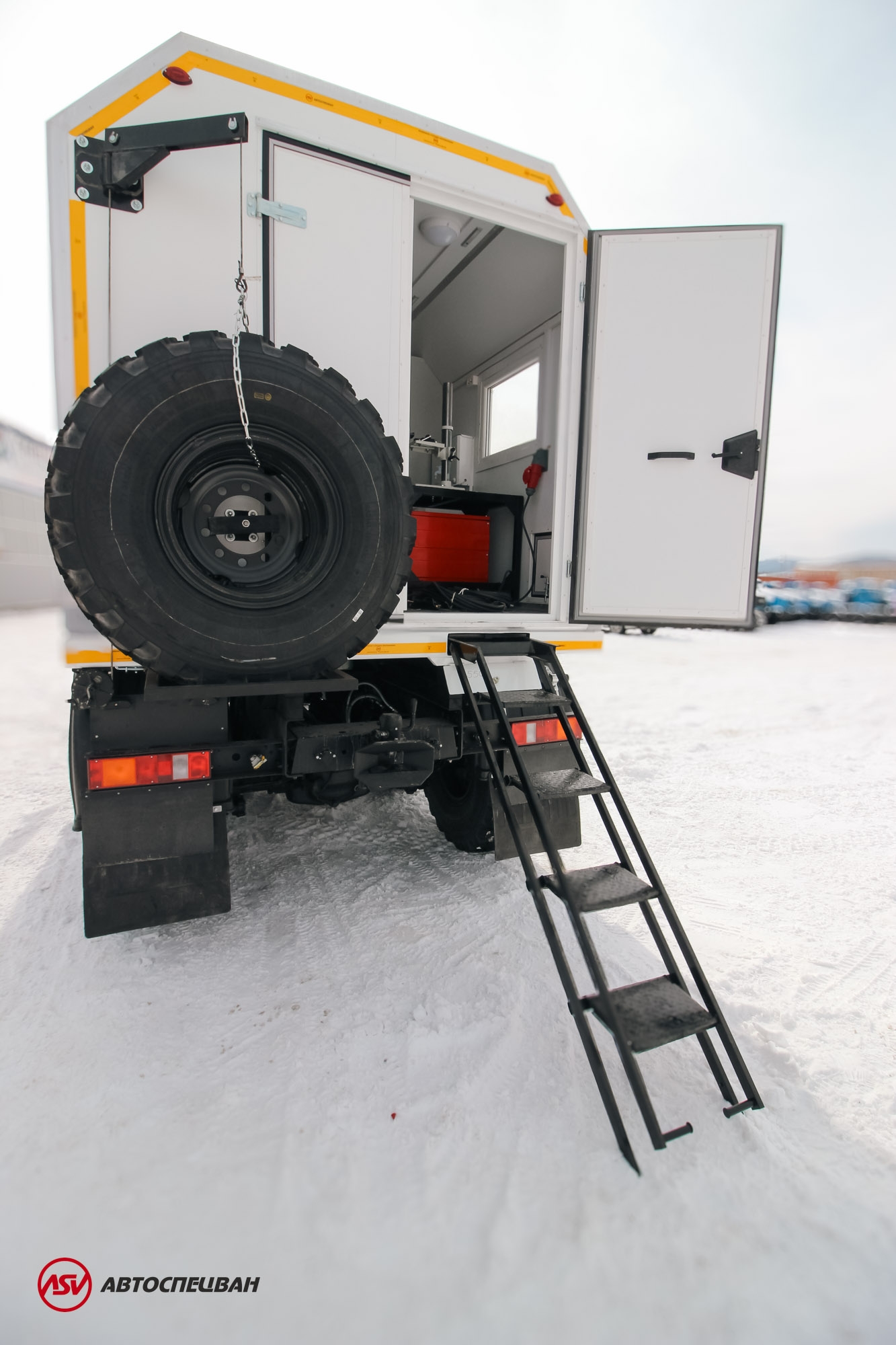 Передвижная мастерская ПАРМ УРАЛ NEXT 4320-6952-73(Е5) с отсеком для перевозки людей 14