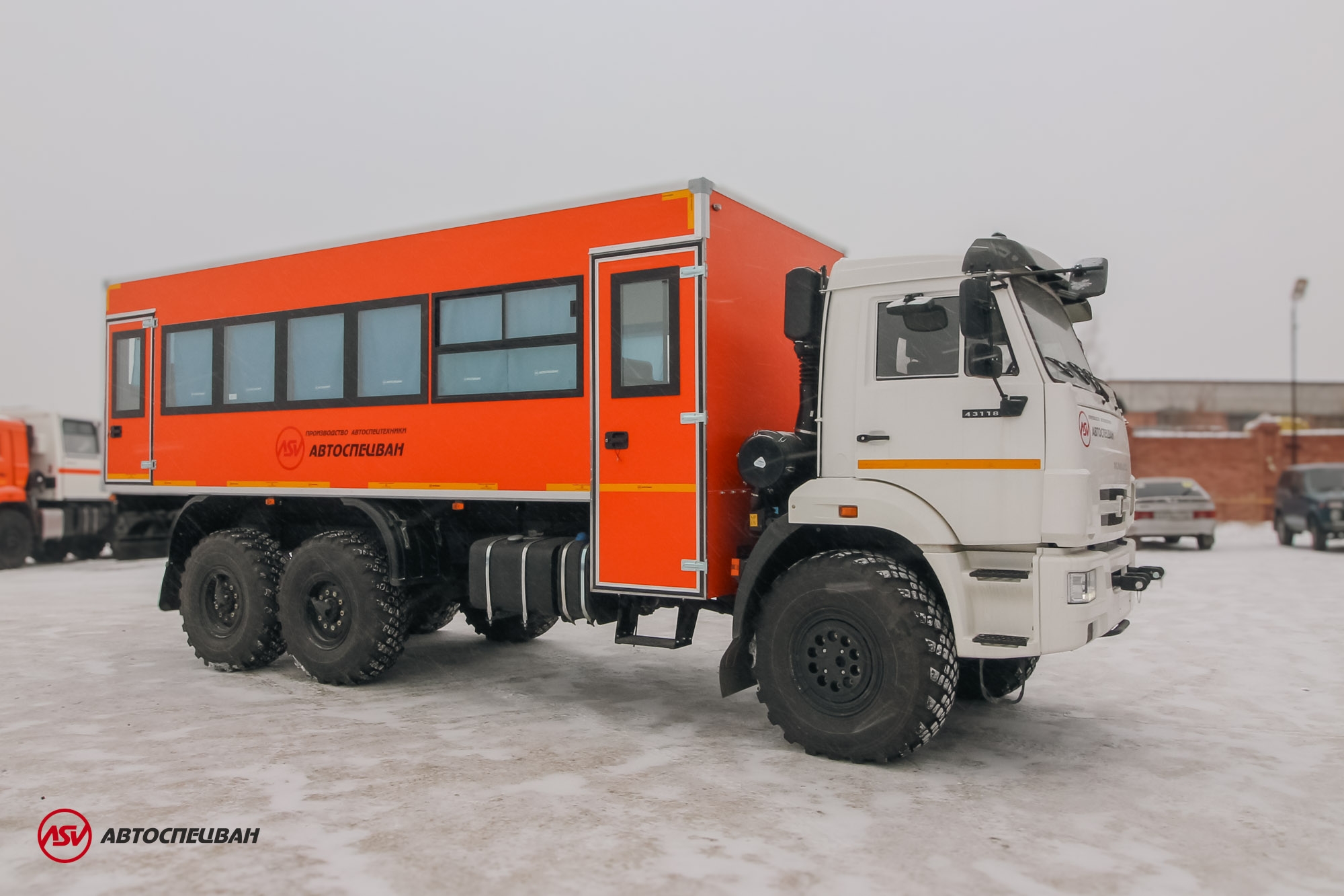 Вахтовый автобус КАМАЗ 43118-3027-50, 28 мест 0