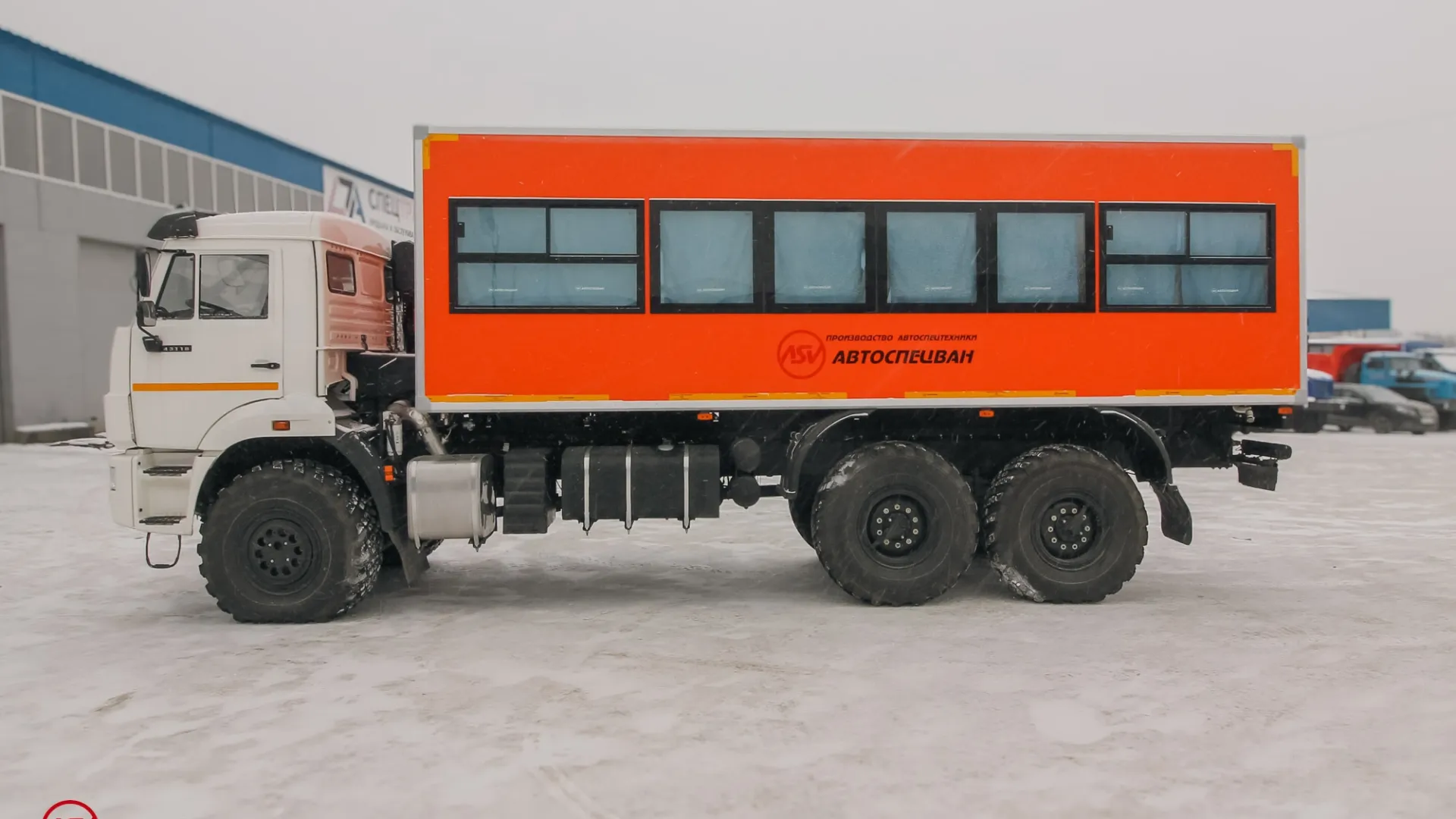Вахтовый автобус КАМАЗ 43118-3027-50, 28 мест 4