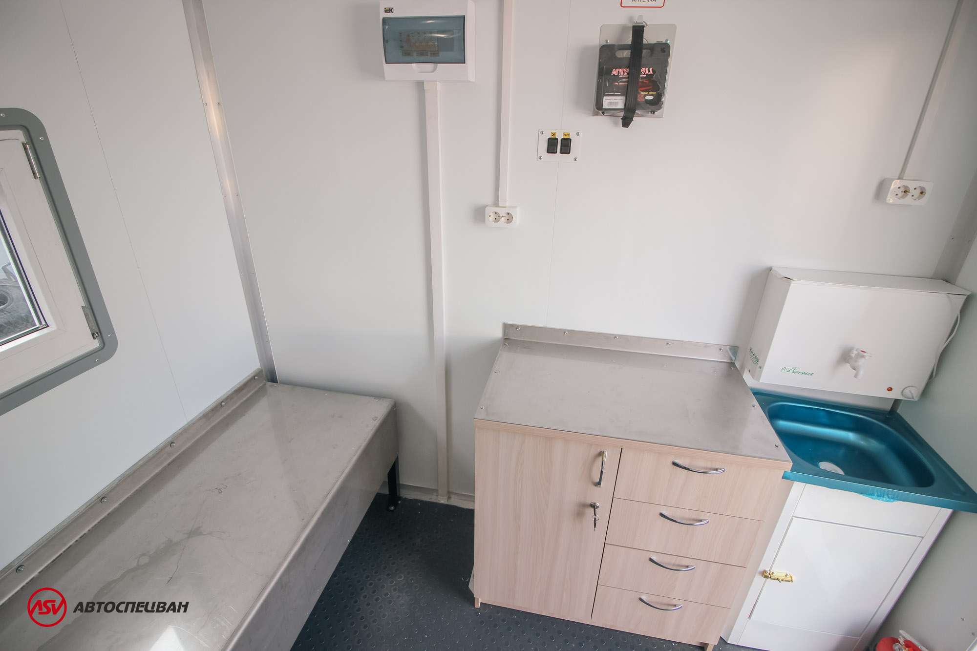 Передвижная столовая (12 мест) на шасси Камаз 43502-66 6