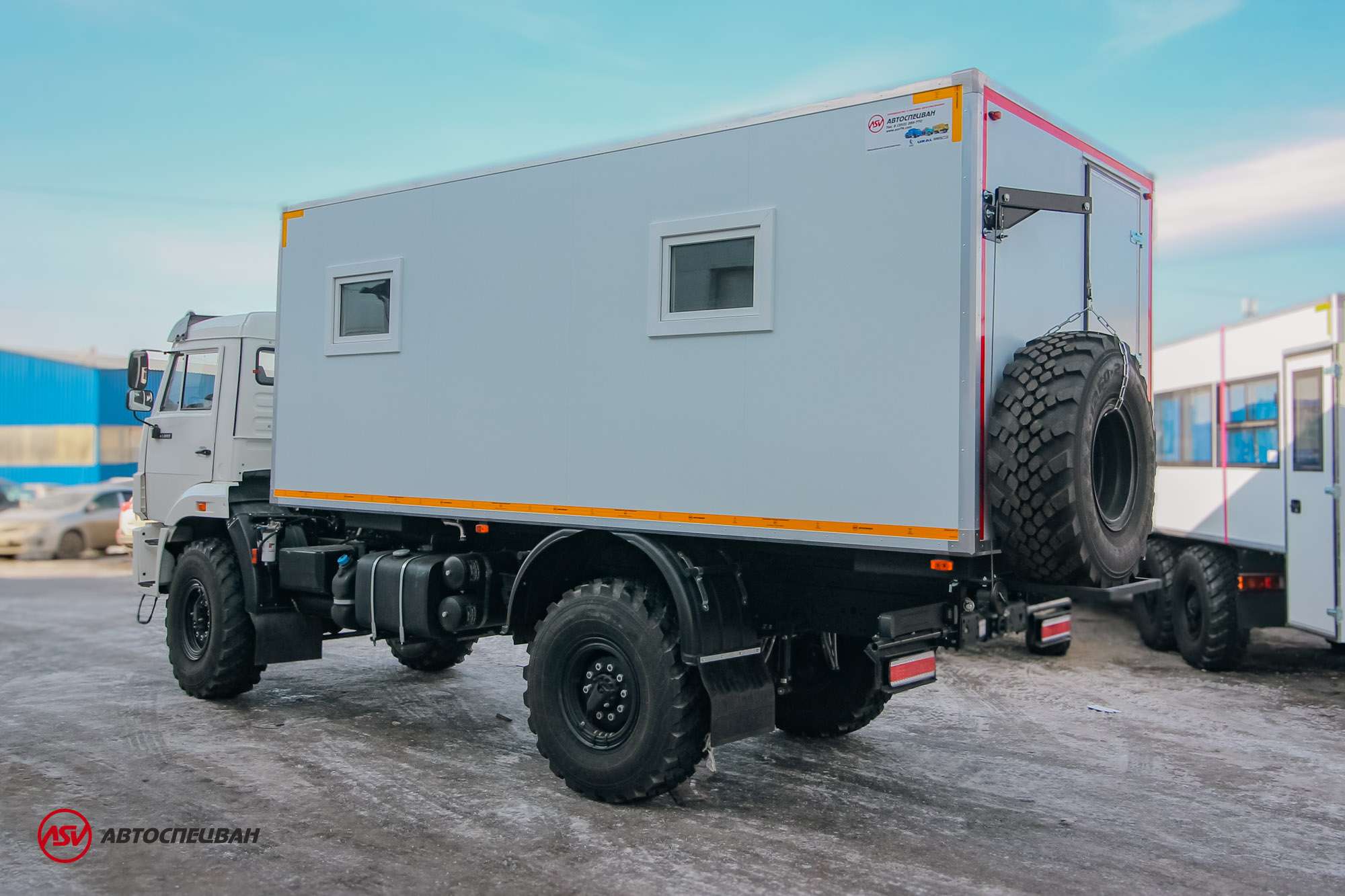 Передвижная столовая (12 мест) на шасси Камаз 43502-66 7