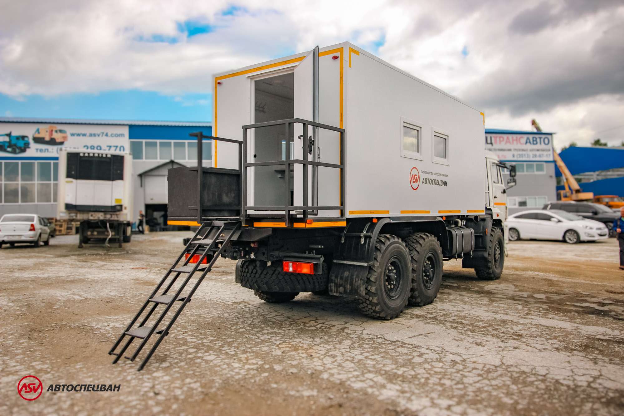 Передвижная столовая (12 мест) на шасси КАМАЗ 43118-3078-50 2