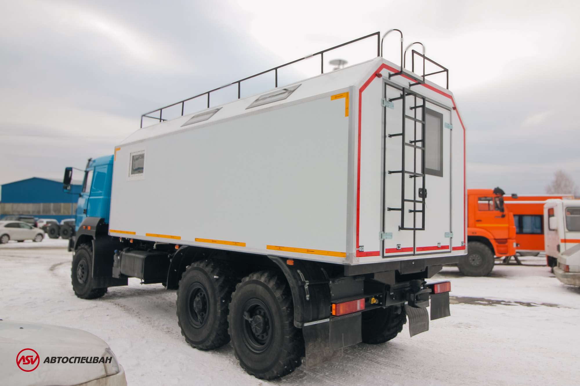 Транспортно-бытовой автомобиль ТБМ Урал 4320-4972-80Е5 3