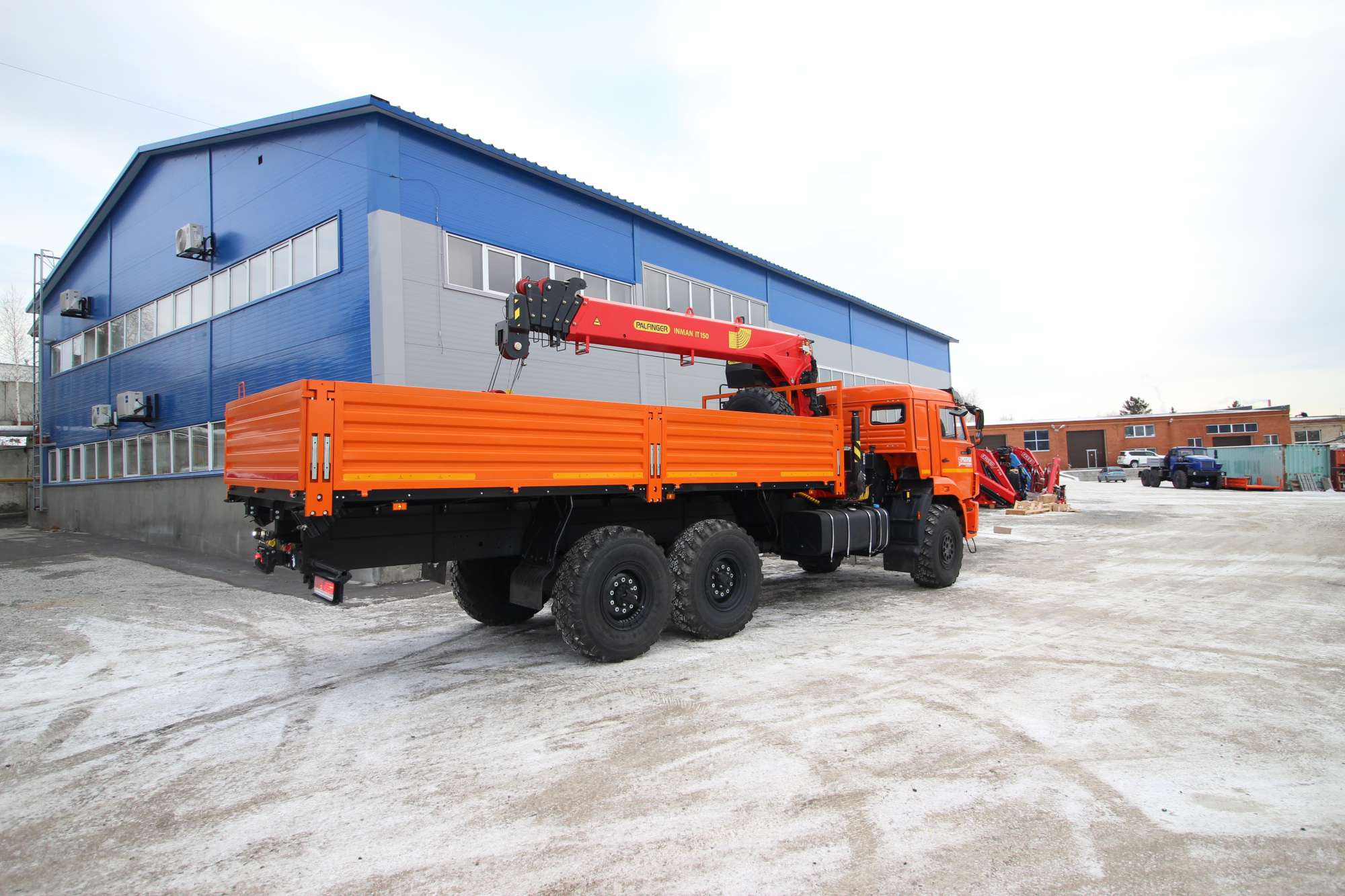 Бортовой КАМАЗ 43118-3027-50 с КМУ Инман ИТ-150 2