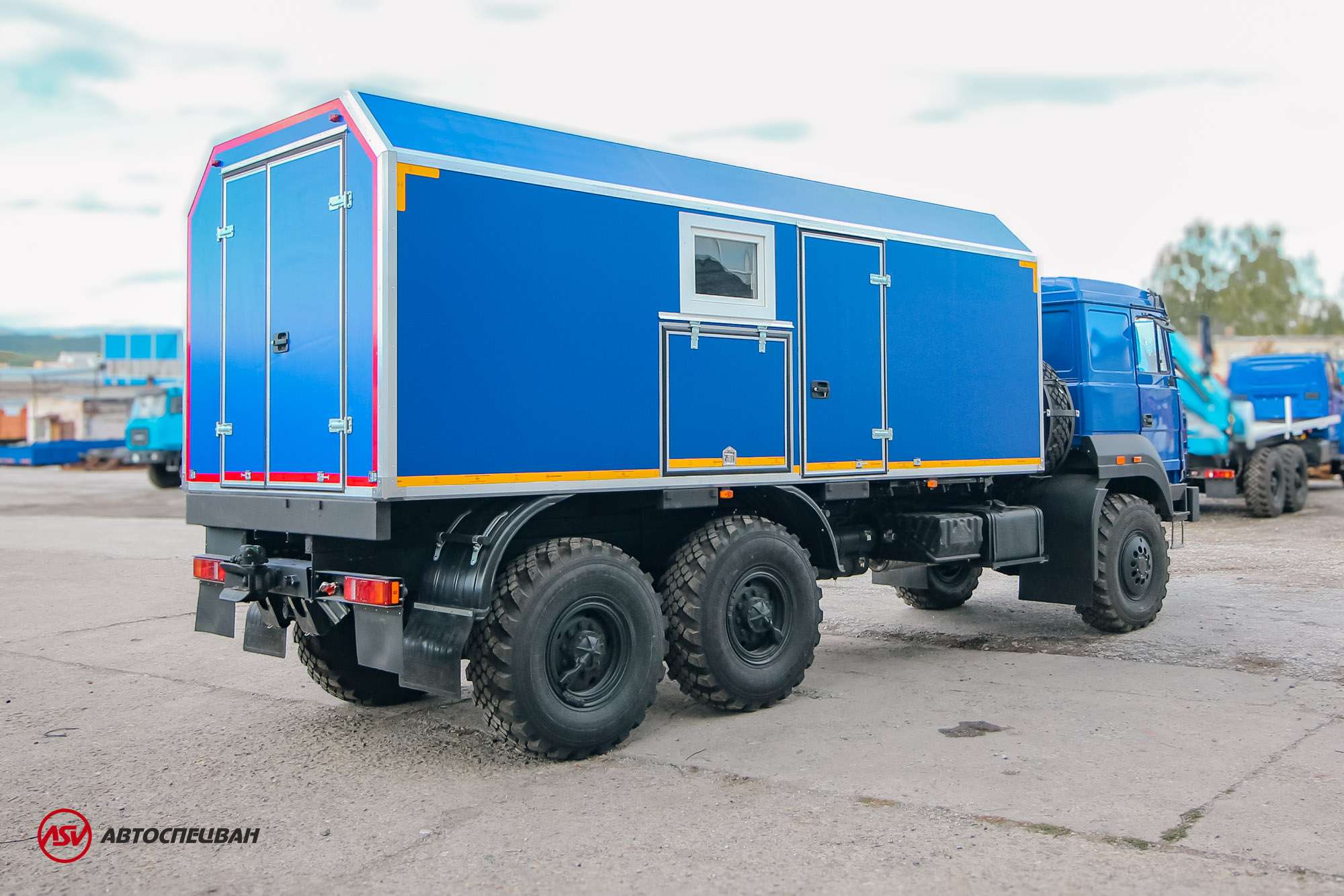 Транспортно-бытовой автомобиль ТБМ Урал 4320-4972-80 1