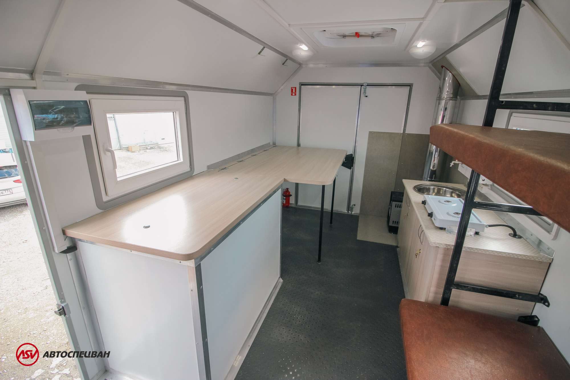 Транспортно-бытовой автомобиль ТБМ Урал 4320-4972-80 8