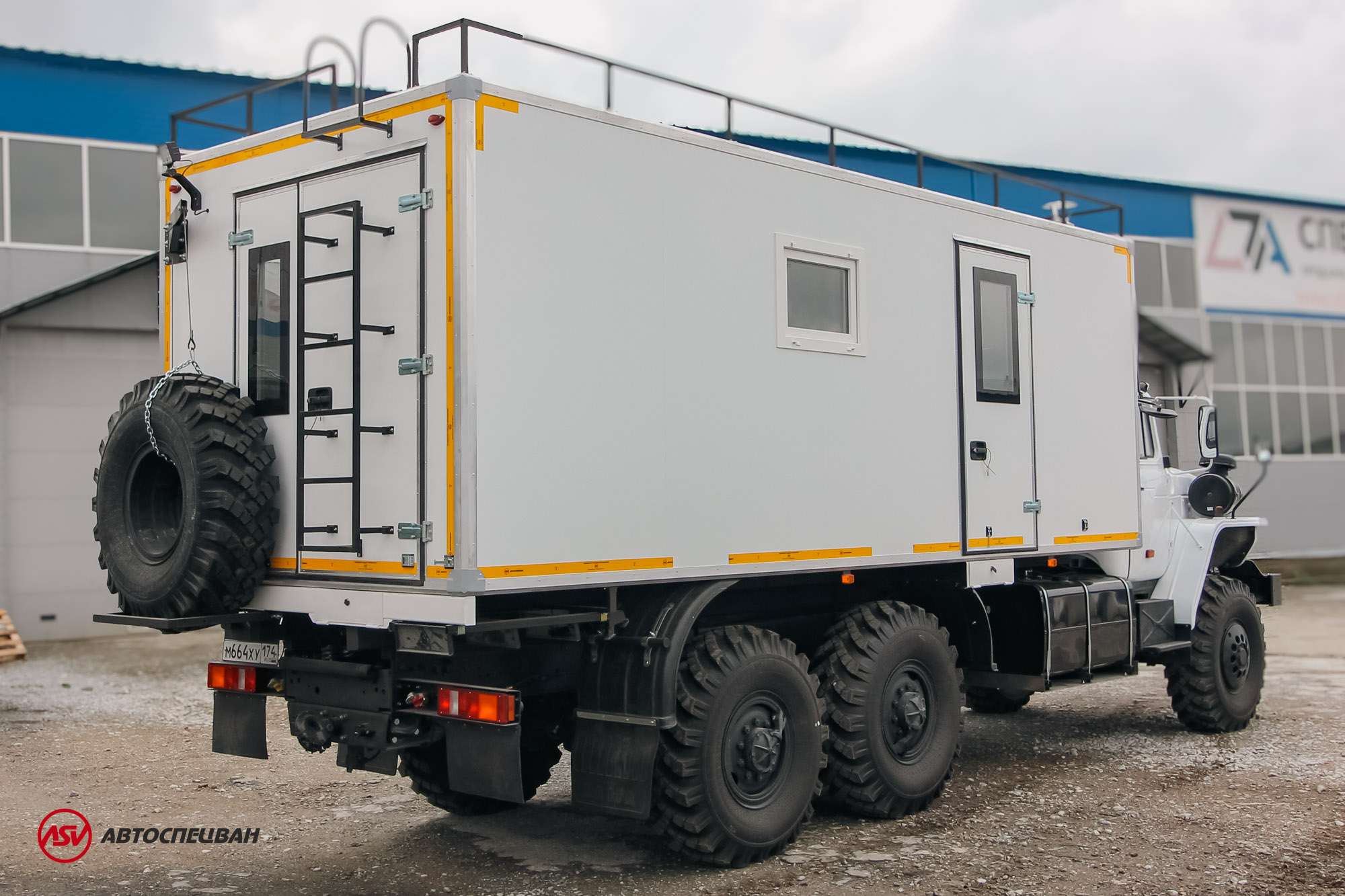 Транспортно-бытовой автомобиль ТБМ Урал 4320-1912-60Е5 2