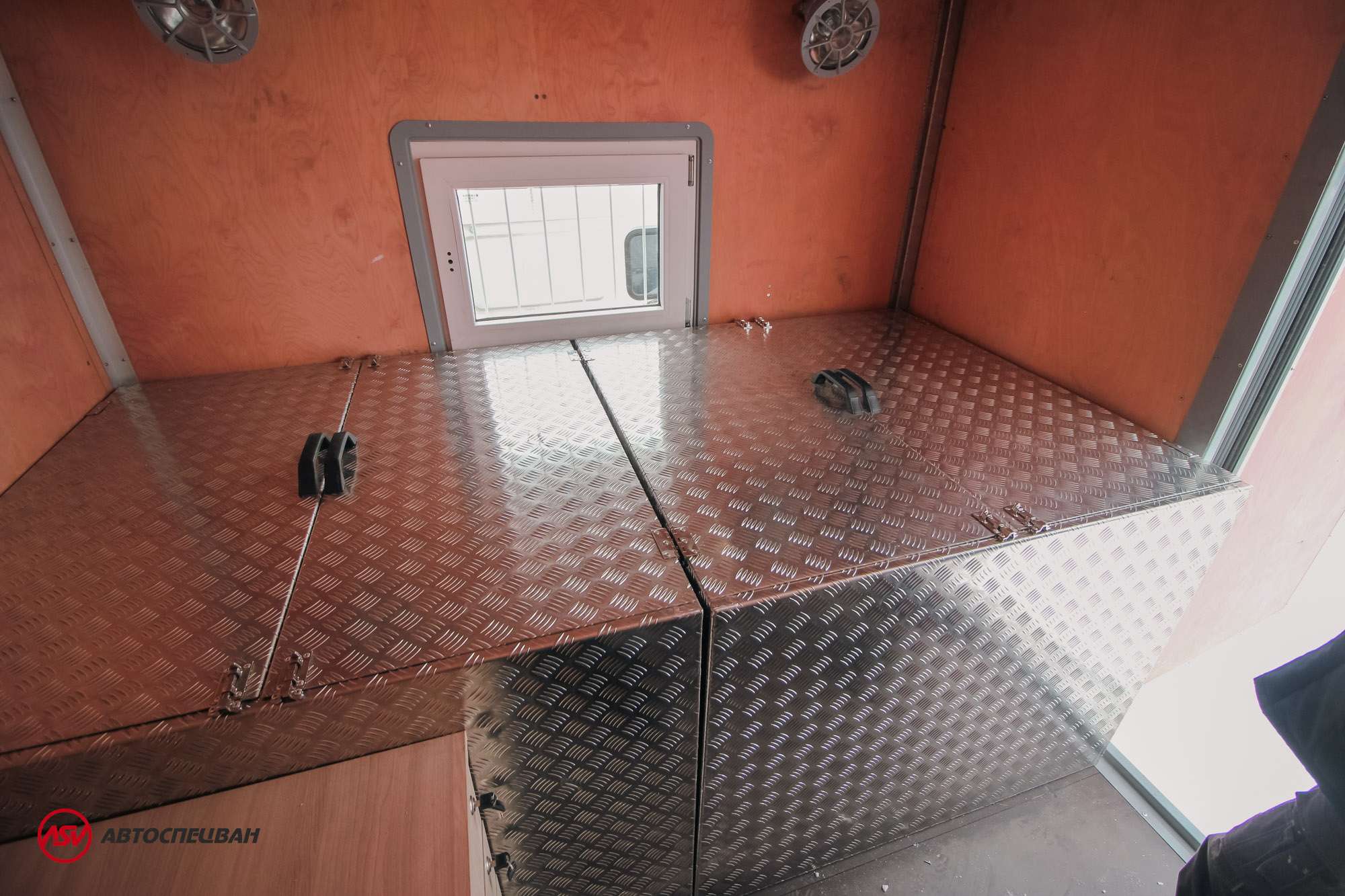 Автомобиль для перевозки взрывчатых веществ (EX/III). КамАЗ 43118-50. 6