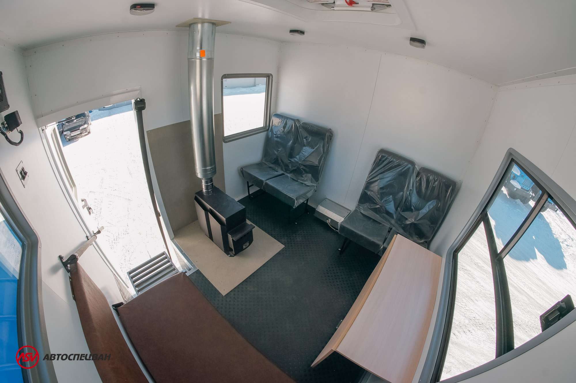 Транспортно-бытовой автомобиль ТБМ Урал 4320-1112-71М с бортовой платформой 3