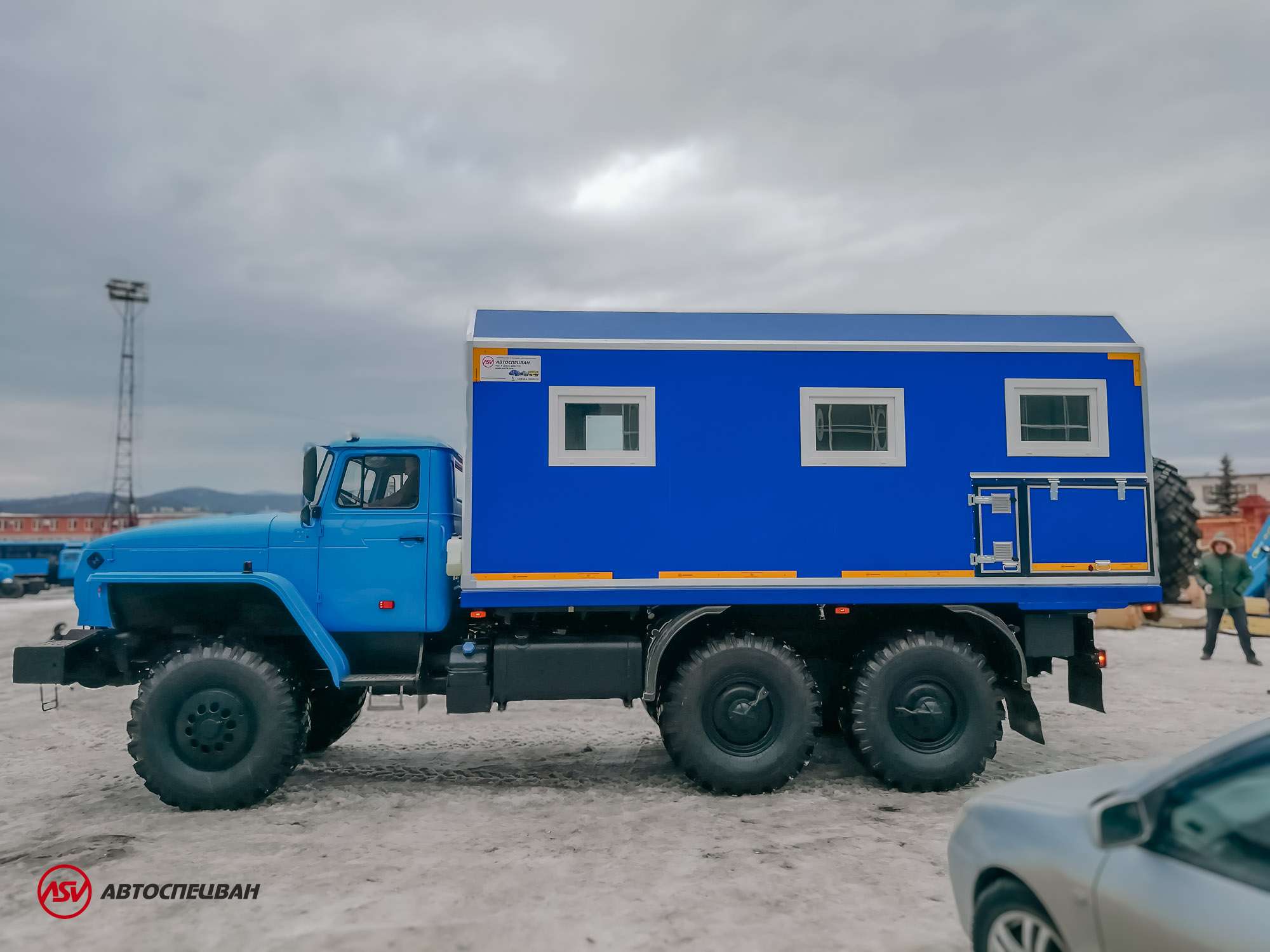 Транспортно-бытовой автомобиль ТБМ Урал 4320-1112-61 5