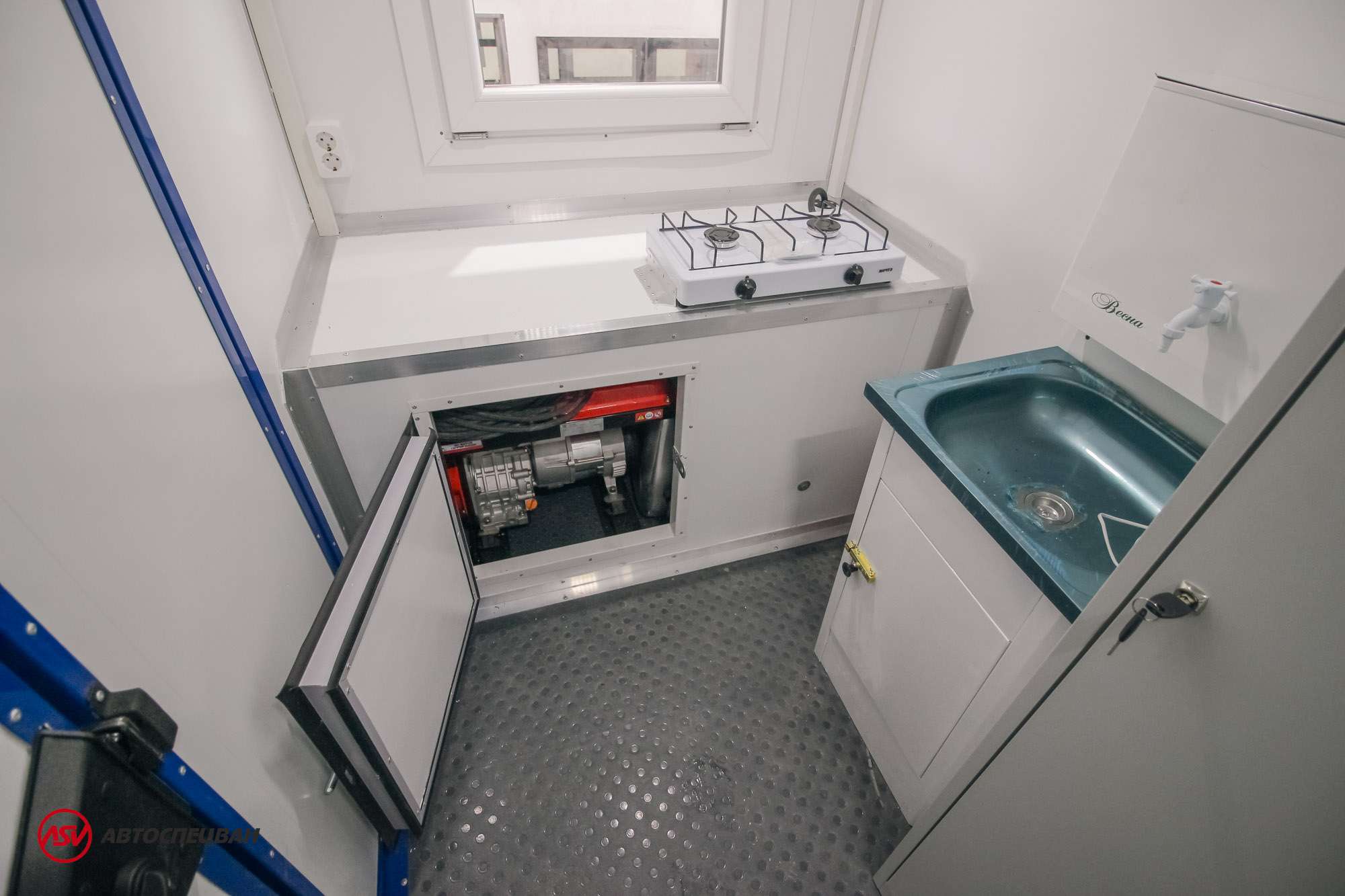 Транспортно-бытовой автомобиль ТБМ Урал 4320-1112-61 12