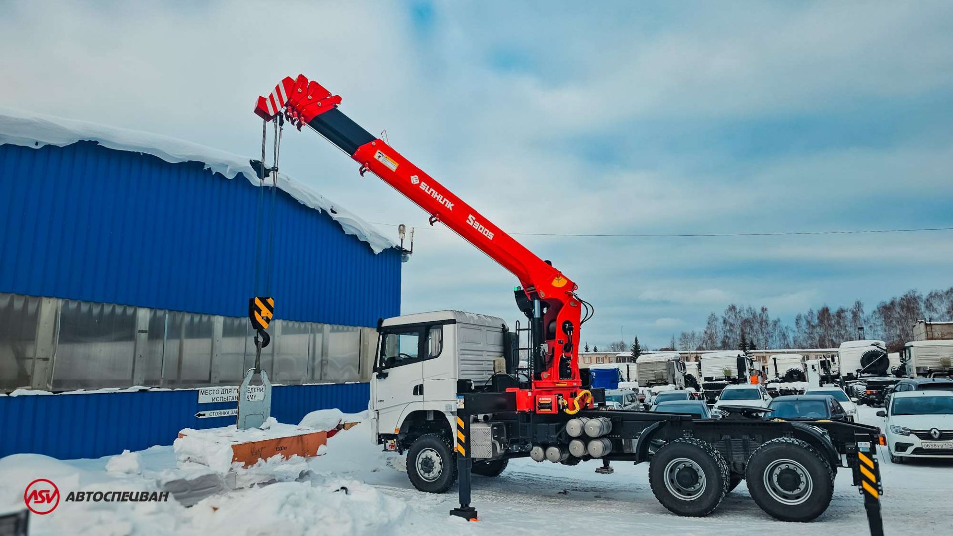 Седельный тягач Shacman X3000 с КМУ Sunhunk S-3005 4