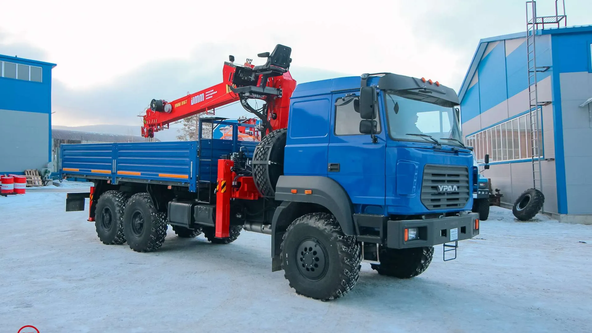 Бортовой Урал 4320-4972-80 с КМУ UMM 816T 0