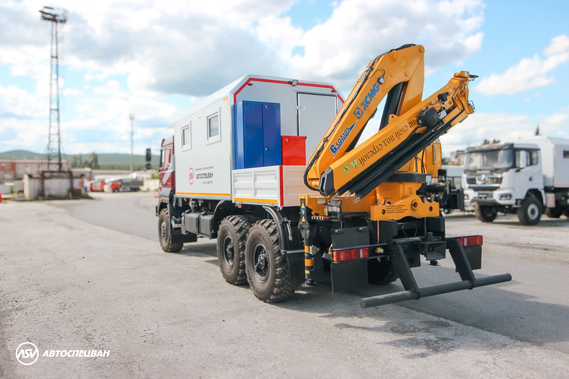 Мастерская передвижная с КМУ XCMG SQZ105.4 на шасси Урал 4320-4972-80(Е5) 2